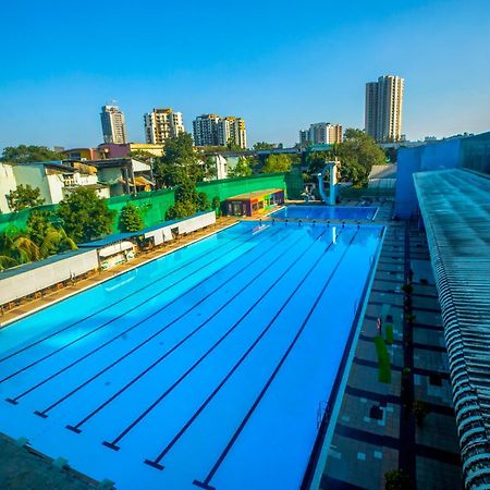 The Thane Club Luaran gambar