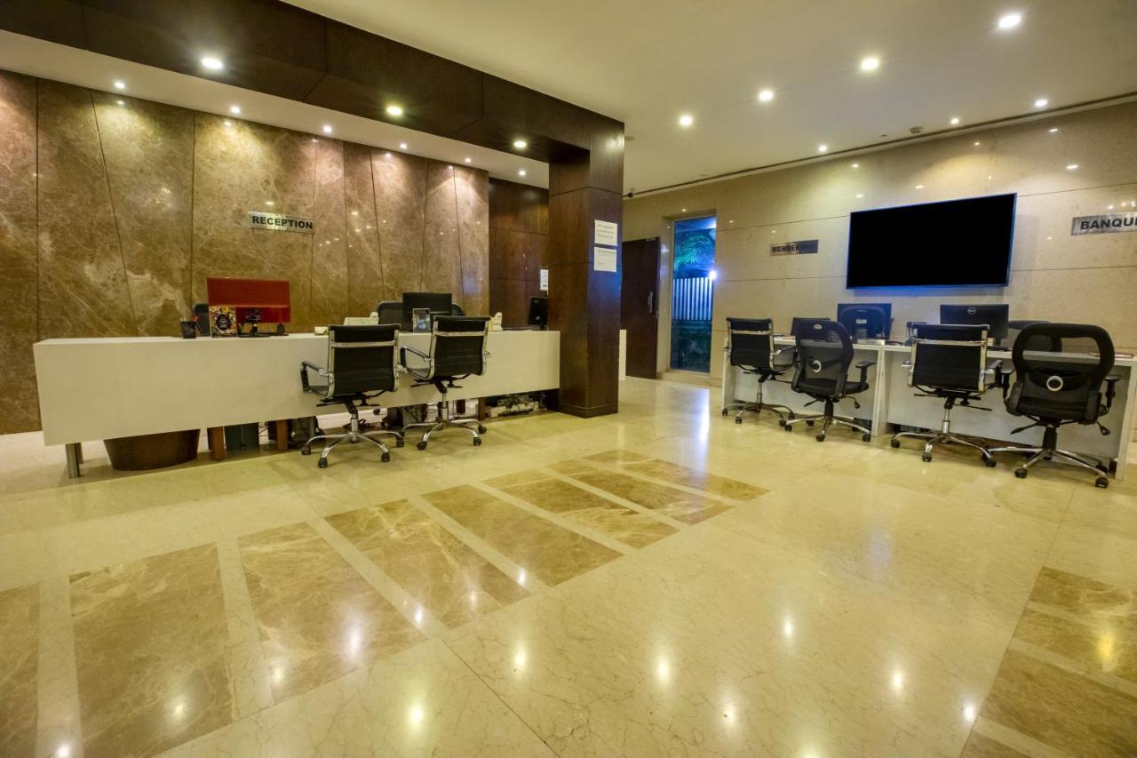 The Thane Club Luaran gambar