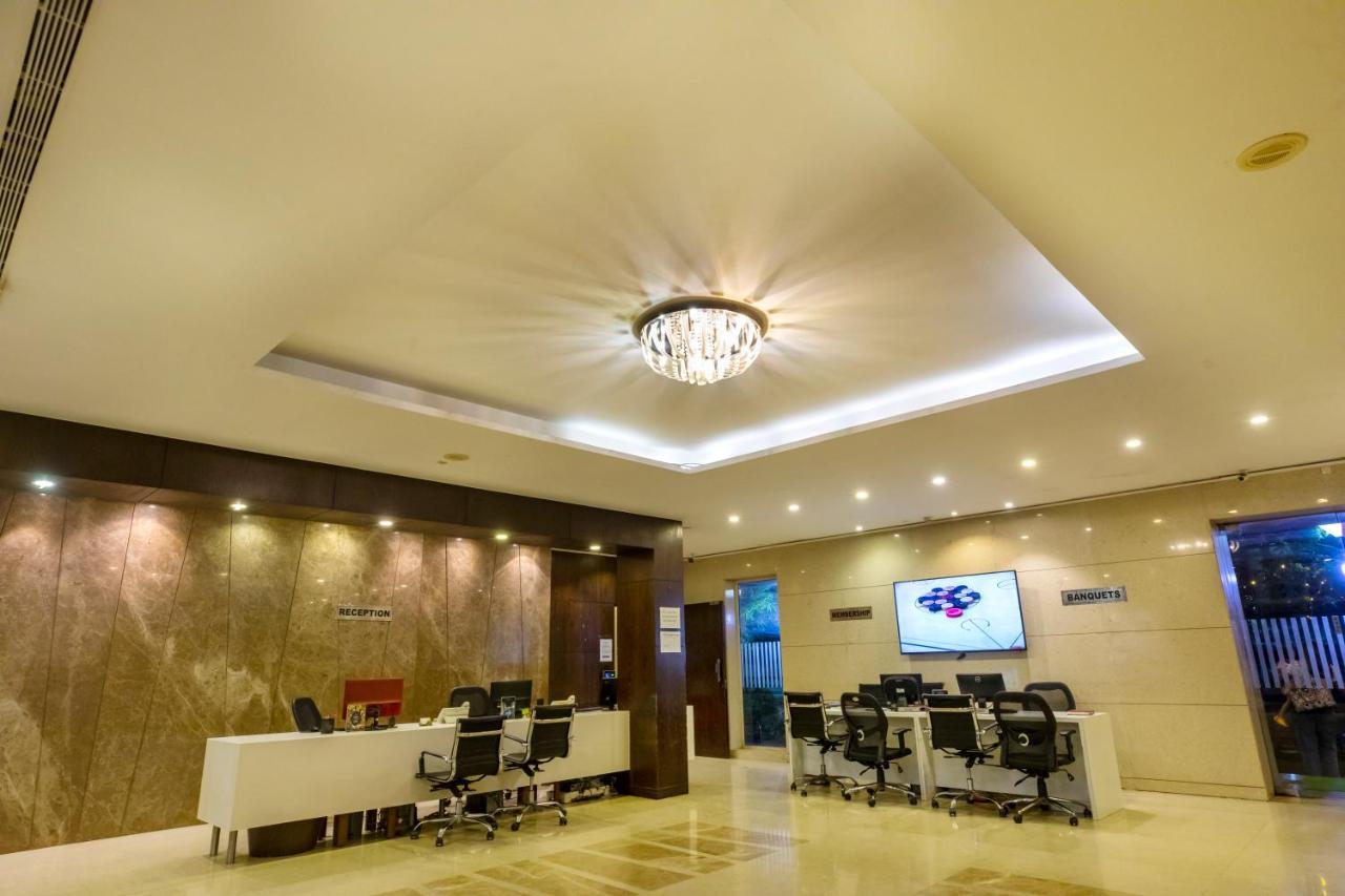 The Thane Club Luaran gambar