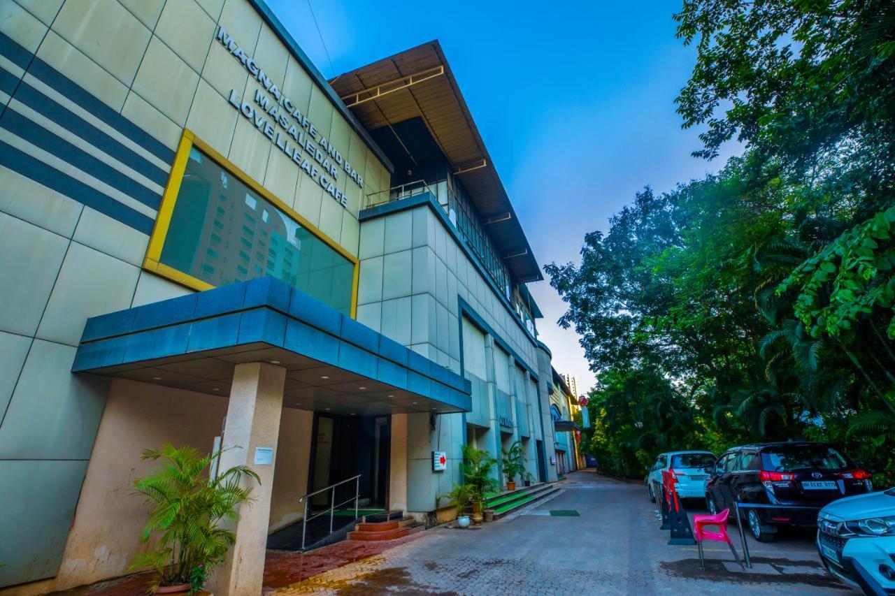The Thane Club Luaran gambar